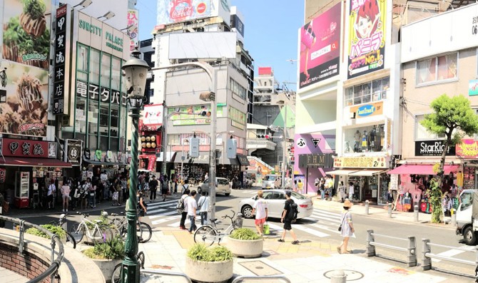 大阪の中心、心斎橋（アメリカ村）で抜群の集客力と利便性を